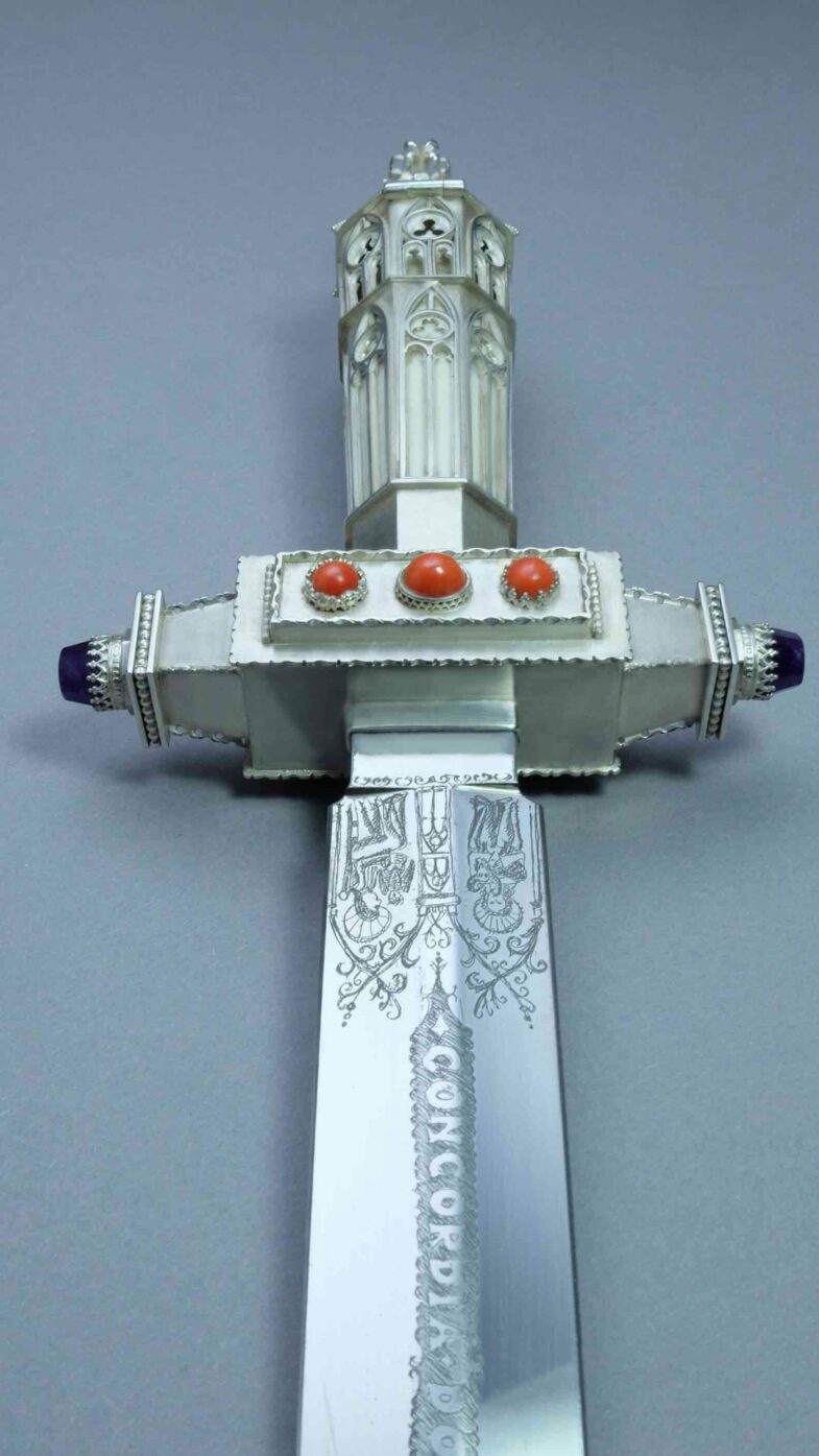 Quasimodo gotische Messerkunst | 3D Gravur Konfigurator | 42