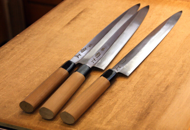 Damascus steel kitchen knives from Japan | 3D Gravur Konfigurator | 11