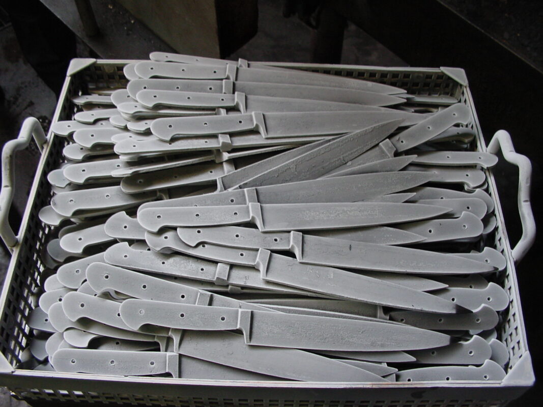 Burgvogel kitchen knives Juglans & Oliva Line P.2 | 3D Gravur Konfigurator | 1