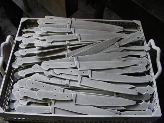 Burgvogel kitchen knives Juglans & Oliva Line P.2 | 3D Gravur Konfigurator | 188