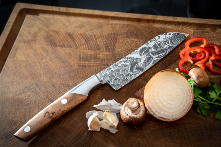 Markus Wolf, perfect photos of kitchen knives | 3D Gravur Konfigurator | 8